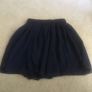 Silky navy skirt 👗